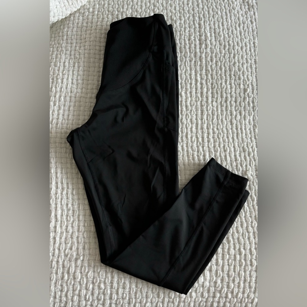 Maternity leggings with pockets